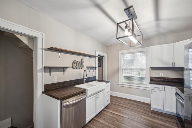 1411 Guthrie Avenue, Des Moines, IA 50316