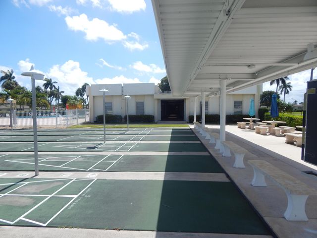 2930 E Ashley Dr Drive E B, West Palm Beach, FL 33415