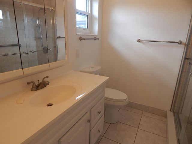 2930 E Ashley Dr Drive E B, West Palm Beach, FL 33415