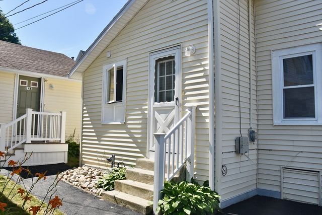 14 Longwood Ave, Wareham, MA 02558