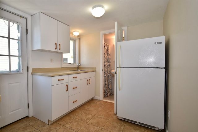 14 Longwood Ave, Wareham, MA 02558