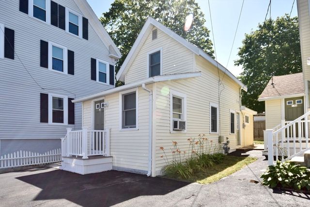 14 Longwood Ave, Wareham, MA 02558
