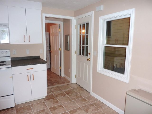 14 Longwood Ave, Wareham, MA 02558