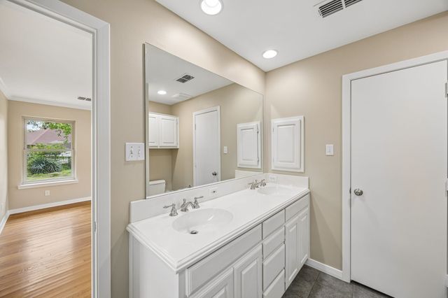 1131 Wicklow Drive, Dallas, TX 75218