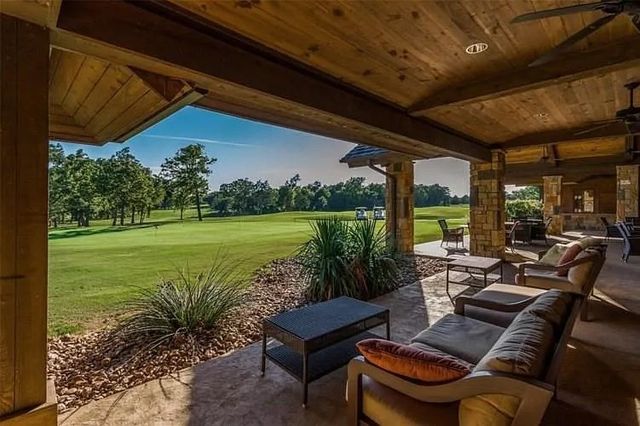 33 Pinehills, Gordonville, TX 76245