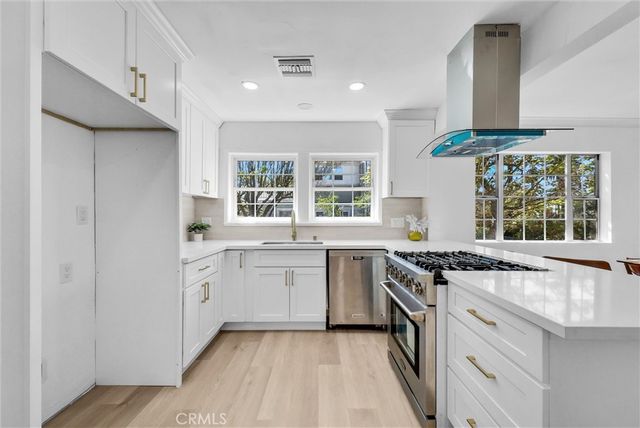 527 W Palm, Redlands, CA 92373