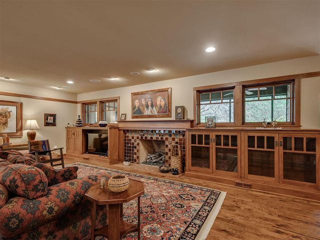 1100 Woodrow Court, Norman, OK 73072