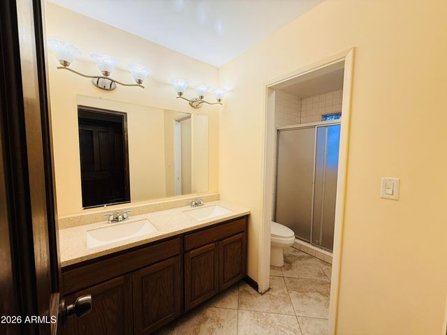 8705 W LILLIAN Lane S, Tolleson, AZ 85353