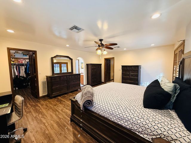 8705 W LILLIAN Lane S, Tolleson, AZ 85353