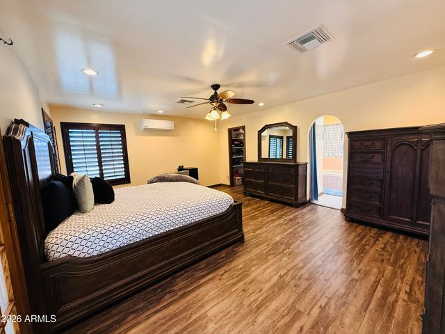 8705 W LILLIAN Lane S, Tolleson, AZ 85353