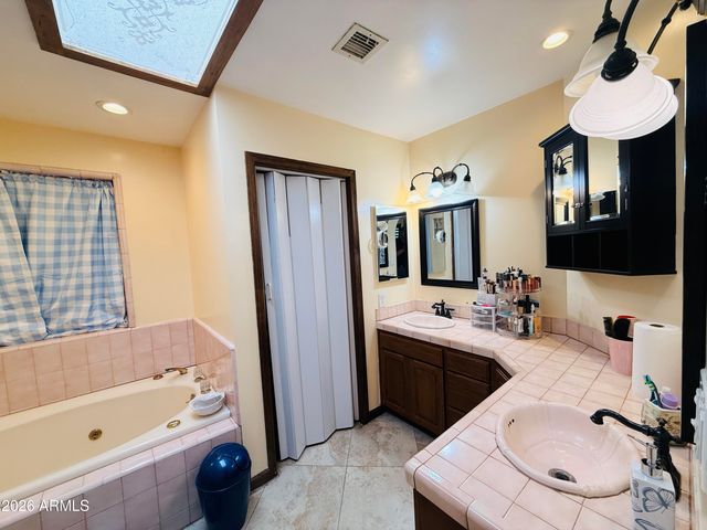 8705 W LILLIAN Lane S, Tolleson, AZ 85353