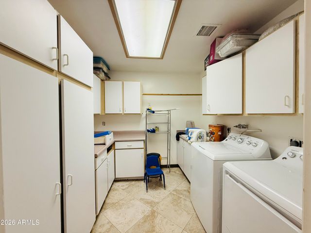 8705 W LILLIAN Lane S, Tolleson, AZ 85353