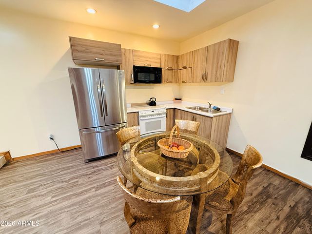 8705 W LILLIAN Lane S, Tolleson, AZ 85353