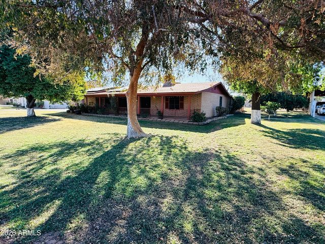 8705 W LILLIAN Lane S, Tolleson, AZ 85353