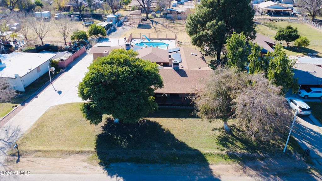 8705 W LILLIAN Lane S, Tolleson, AZ 85353 — photo 3