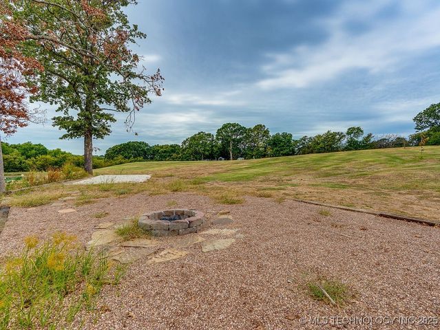 6854 Delores Drive, Sulphur, OK 73086