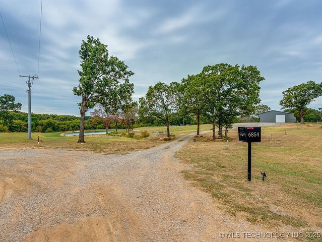 6854 Delores Drive, Sulphur, OK 73086