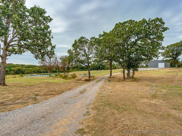 6854 Delores Drive, Sulphur, OK 73086