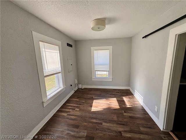 307 Mckenna Street, Poteau, OK 74953