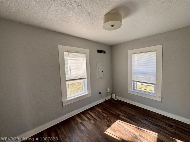 307 Mckenna Street, Poteau, OK 74953