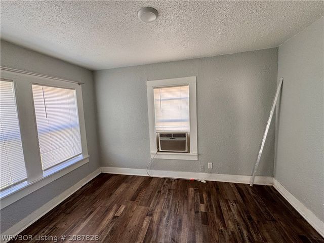 307 Mckenna Street, Poteau, OK 74953