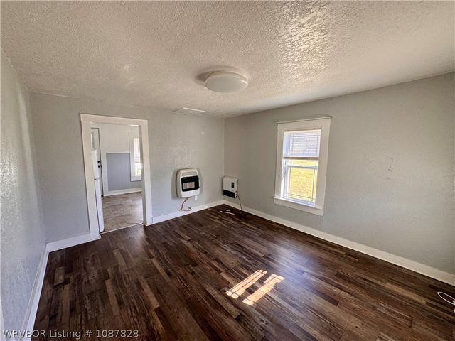 307 Mckenna Street, Poteau, OK 74953