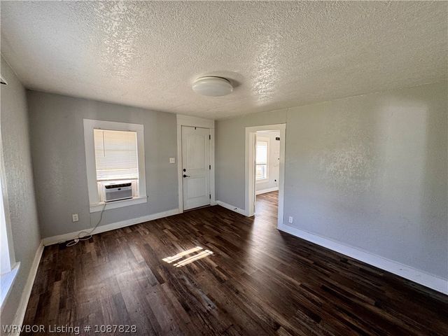 307 Mckenna Street, Poteau, OK 74953