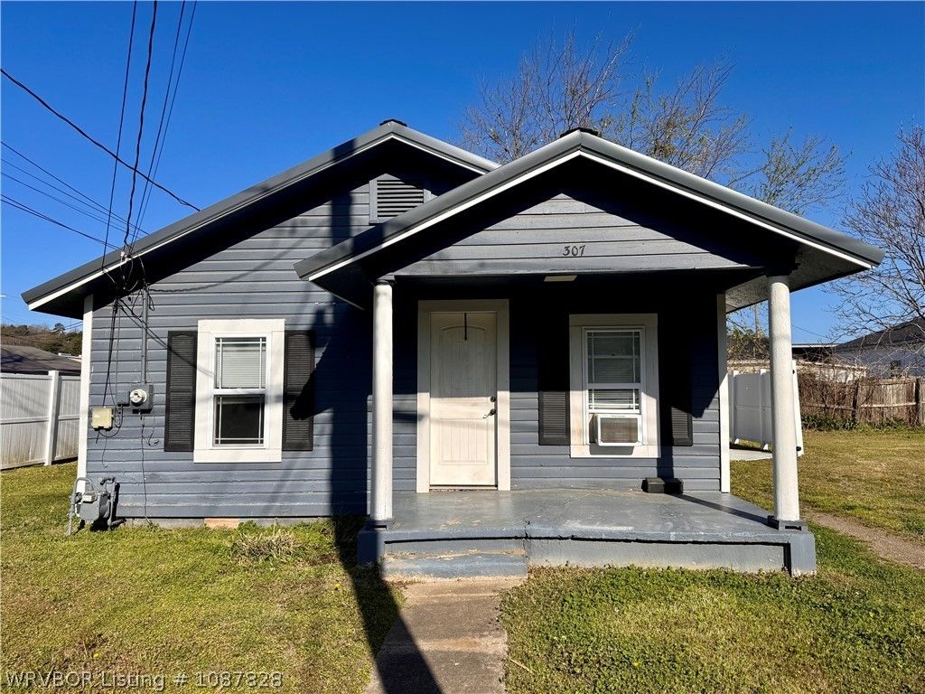 307 Mckenna Street, Poteau, OK 74953