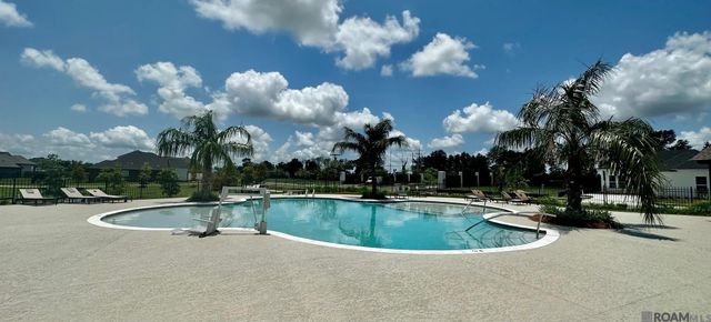 3135 Creekmere Ln, Saint George, LA 70810