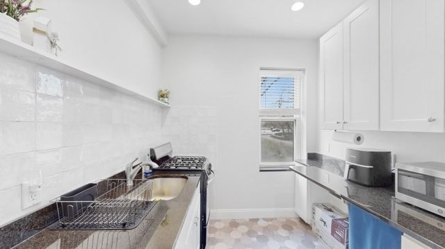 56 Charlesgate E 138, Boston, MA 02215