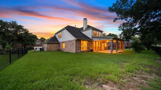 8107 Trophy Place Drive, Humble, TX 77346