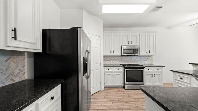 8107 Trophy Place Drive, Humble, TX 77346