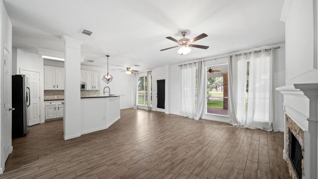 8107 Trophy Place Drive, Humble, TX 77346