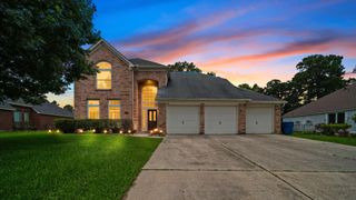 8107 Trophy Place Drive, Humble, TX 77346