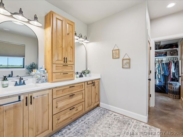 23960 E 710 Road, Wagoner, OK 74467