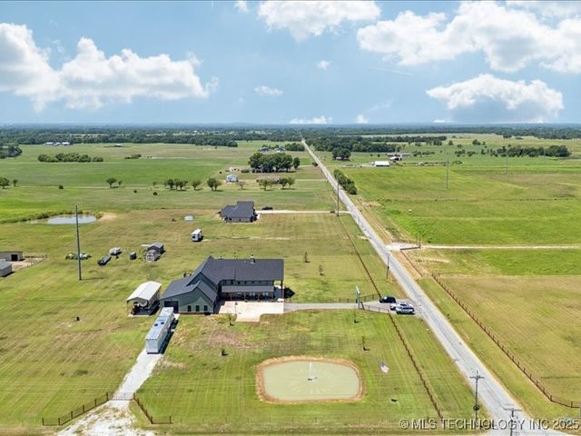 23960 E 710 Road, Wagoner, OK 74467