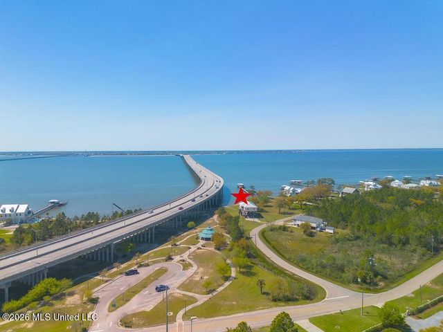 105 Sandy Hook Drive, Pass Christian, MS 39571