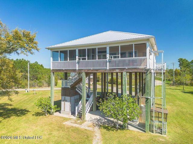 105 Sandy Hook Drive, Pass Christian, MS 39571