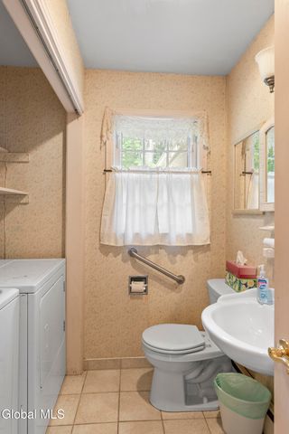 193 Pine Ridge Drive, Guilderland, NY 12084