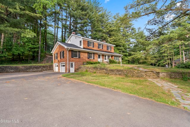193 Pine Ridge Drive, Guilderland, NY 12084