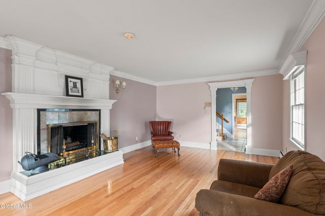 193 Pine Ridge Drive, Guilderland, NY 12084