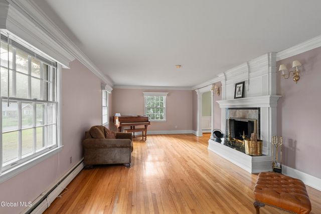 193 Pine Ridge Drive, Guilderland, NY 12084