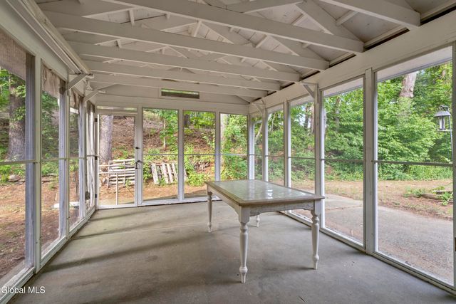 193 Pine Ridge Drive, Guilderland, NY 12084