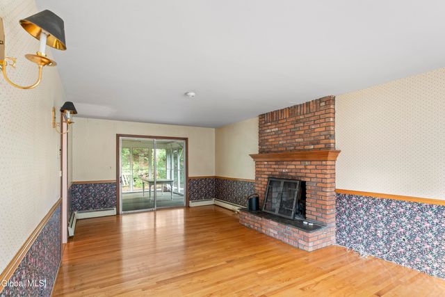 193 Pine Ridge Drive, Guilderland, NY 12084
