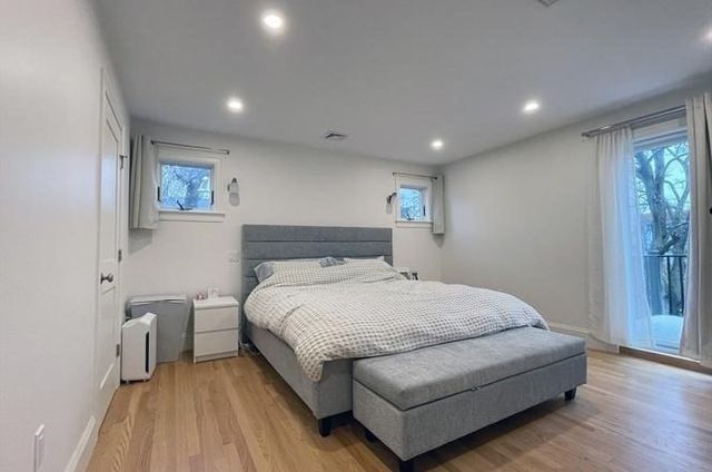 72 Holland St 72, Winchester, MA 01890