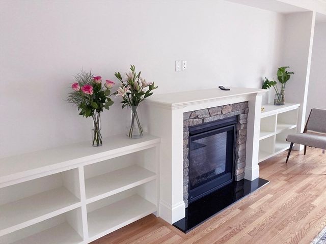 72 Holland St 72, Winchester, MA 01890
