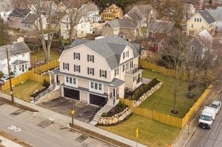 72 Holland St 72, Winchester, MA 01890