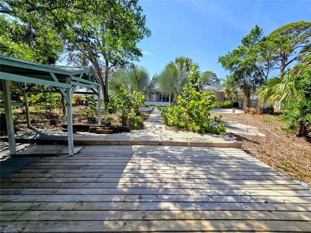 1417 W CURLEW PLACE, Tarpon Springs, FL 34689