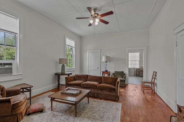 1240 Mississippi St, Donaldsonville, LA 70346