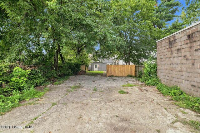 469 E Brandeis Ave, Louisville, KY 40217